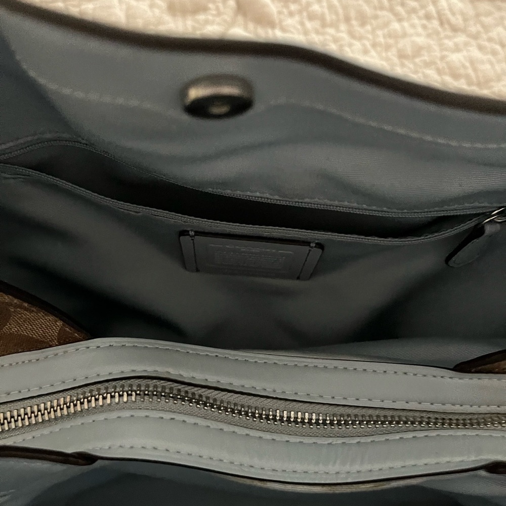 Coach signature monogram bag. - Picture 3 of 9